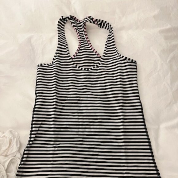 Lululemon Cool Racerback Tank Top in Classic Stripe Black & White Size 6 - Picture 1 of 2